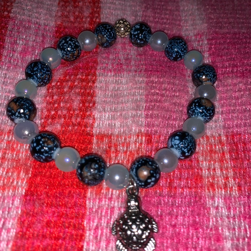 Turtle and shell bracelets - Picture 2 of 5